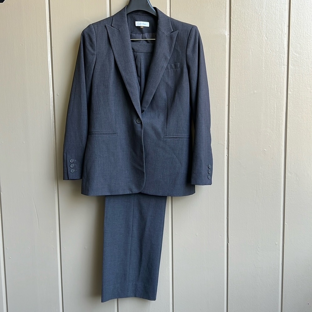 Calvin Klein Gray Blazer and Pants 2-Piece Suit_Size 6